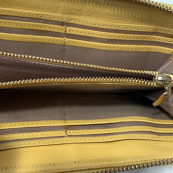 Burberry Long Wallet - Picture 8 of 11